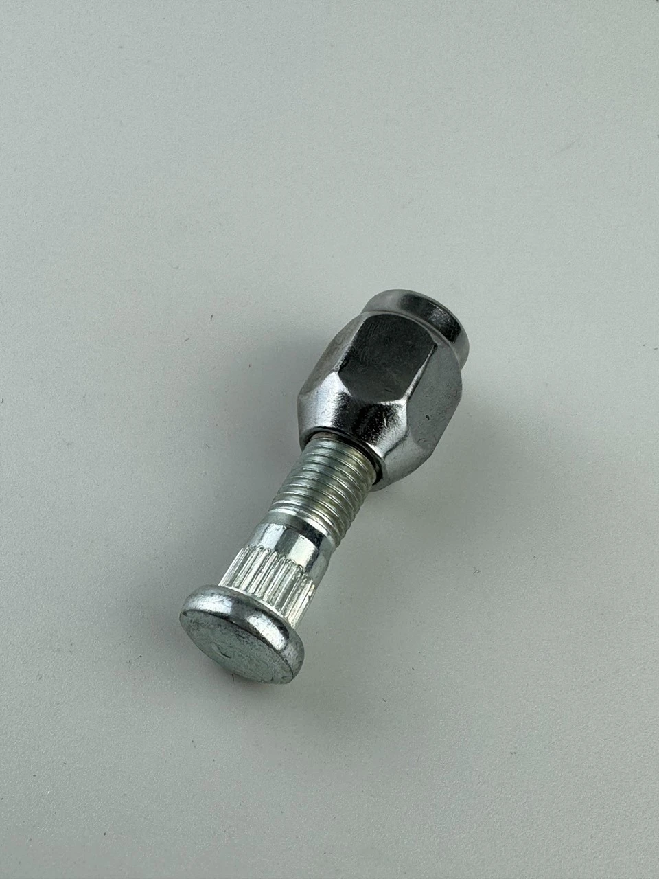 Wuling Auto Wheel Bolt M12X1.25 M12X1.5 M14X1.5 M14X2 1/2-20